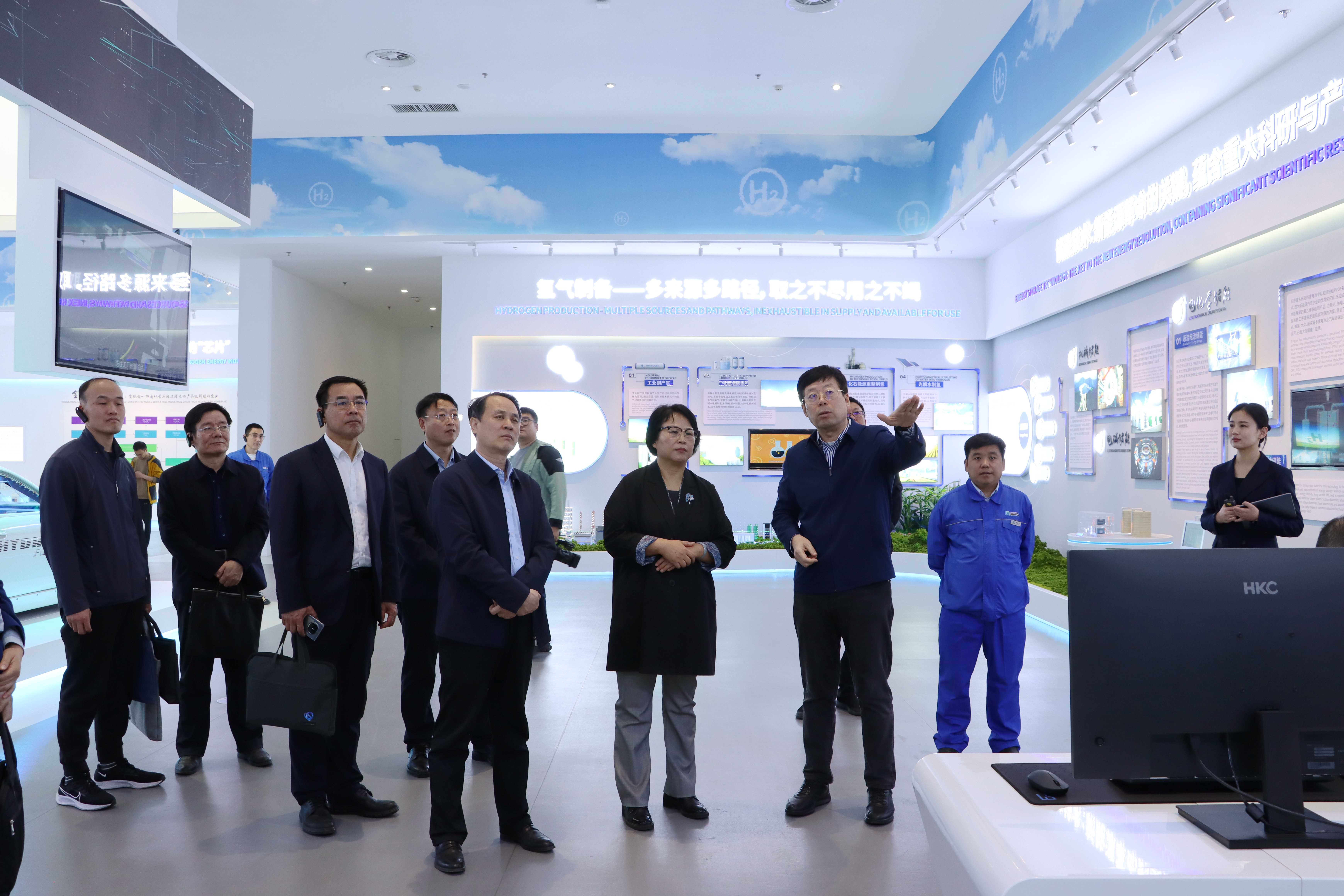 山東理工大學(xué)李玉霞校長一行到東岳調(diào)研交流